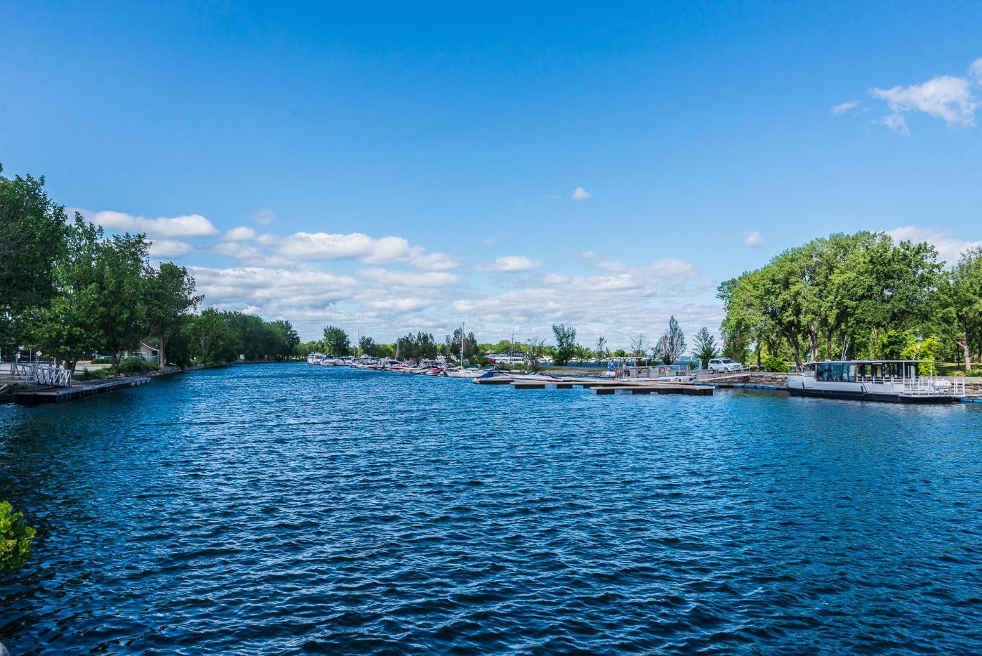 Centennial 6-Bedroom Waterfront Palace Sleeps 14 Montreal Luaran gambar
